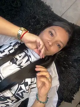 Zui Rouse online show from 15, 9, 2025