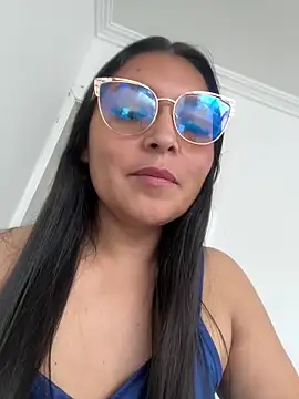 Zui Rouse online show from 11, 9, 2025