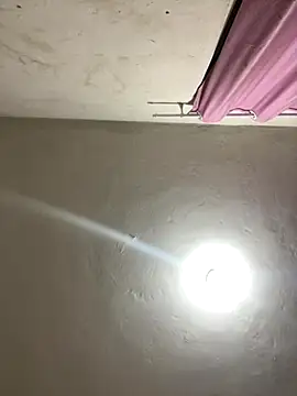 Katianesantos online show from 5, 10, 2025