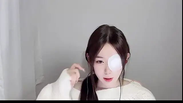 Snapshot of Xiao-runbao chatting on 15, 10, 2025 Xiao-runbao online show from 15, 10, 2025