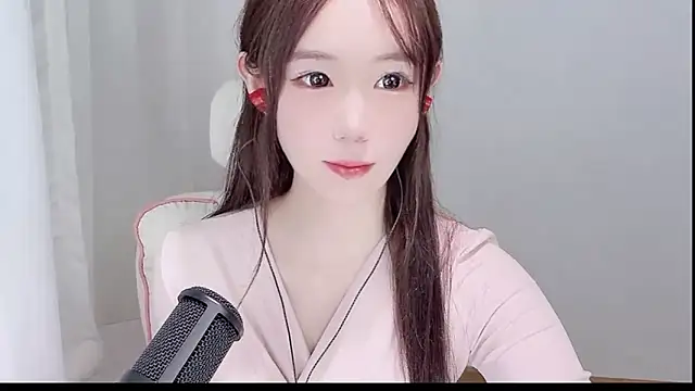 Snapshot of Xiao-runbao chatting on 12, 10, 2025 Xiao-runbao online show from 12, 10, 2025
