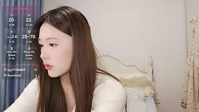 Snapshot of Luna_868 chatting on 21, 11, 2025 Luna 868 online show from 21, 11, 2025