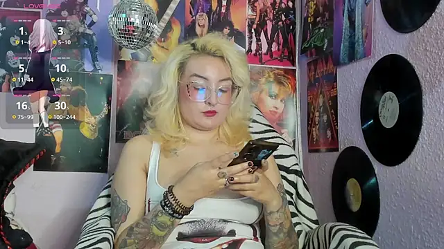 Snapshot of Avril_Maria chatting on 26, 10, 2025 Avril Maria online show from 26, 10, 2025