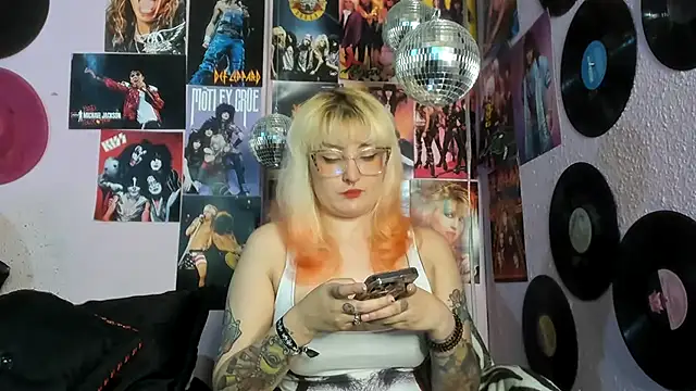 Avril Maria online show from 28, 3, 2026