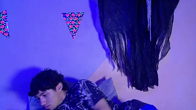 Laura and Kevin online show from 11, 10, 2025