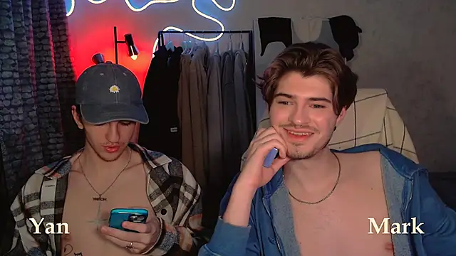 Snapshot of itsyanbb chatting on 24, 10, 2025 itsyanbb online show from 24, 10, 2025