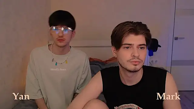 Snapshot of itsyanbb chatting on 11, 9, 2025 itsyanbb online show from 11, 9, 2025