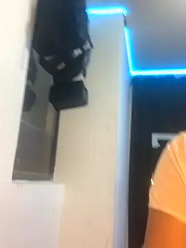 Snapshot of zoeandangel chatting on 5, 11, 2025 zoeandangel online show from 5, 11, 2025