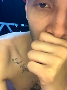 Snapshot of zoeandangel chatting on 29, 10, 2025 zoeandangel online show from 29, 10, 2025