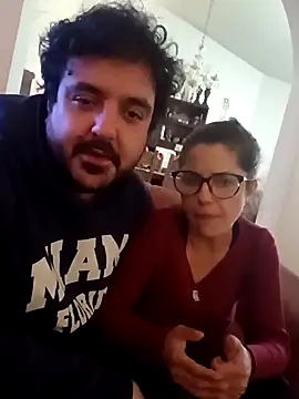 Snapshot of CasalTopaTudo chatting on 10, 9, 2025 CasalTopaTudo online show from 10, 9, 2025