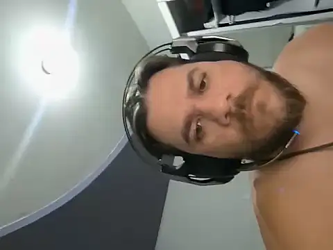 Miguelion2308 online show from 18, 2, 2026