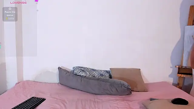 Lia Rousse0 online show from 27, 10, 2025