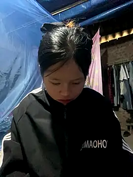 Snapshot of O_o_UwU_o_O chatting on 2, 11, 2025 O o UwU o O online show from 2, 11, 2025