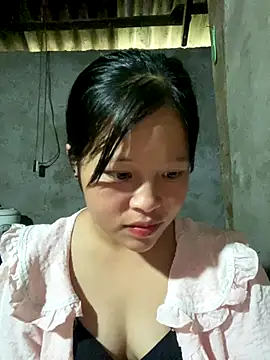 Snapshot of O_o_UwU_o_O chatting on 17, 10, 2025 O o UwU o O online show from 17, 10, 2025