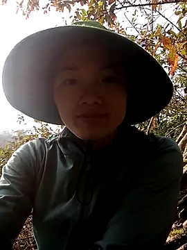 ngan-cute online show from 3, 12, 2025