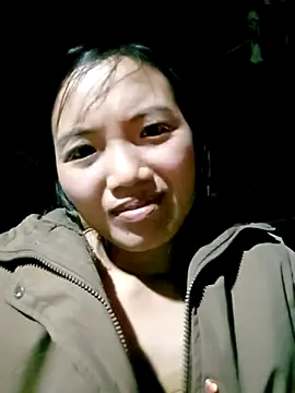 ngan-cute online show from 2, 12, 2025