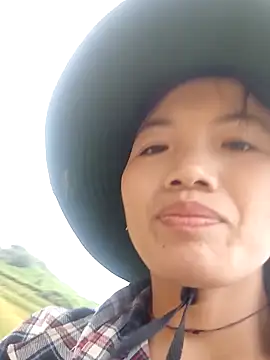 ngan-cute online show from 12, 9, 2025