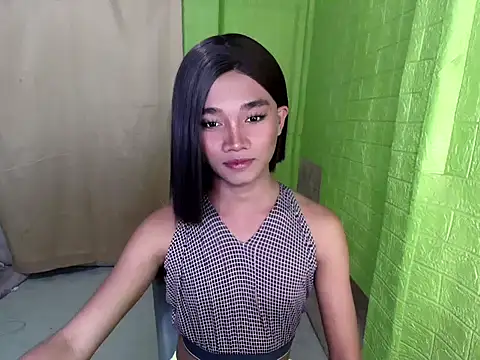 Petite HugeCock online show from 19, 9, 2025