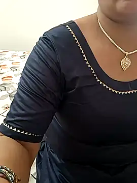 Snapshot of angel_ridhi chatting on 10, 9, 2025 angel ridhi online show from 10, 9, 2025