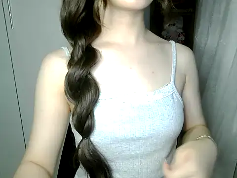 Snapshot of Annabelle-e chatting on 19, 5, 2026 Annabelle-e online show from 19, 5, 2026