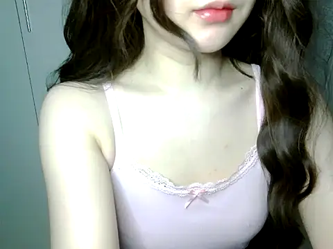 Snapshot of Annabelle-e chatting on 26, 5, 2026 Annabelle-e online show from 26, 5, 2026