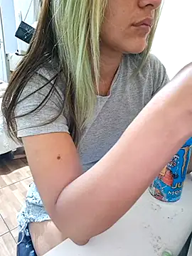 euahotmarii20 online show from 20, 11, 2025