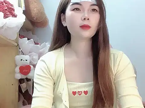 Snapshot of Pony898 chatting on 28, 10, 2025 Pony898 online show from 28, 10, 2025