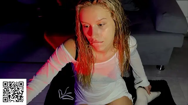 Snapshot of ElysiaXo chatting on 17, 11, 2025 ElysiaXo online show from 17, 11, 2025