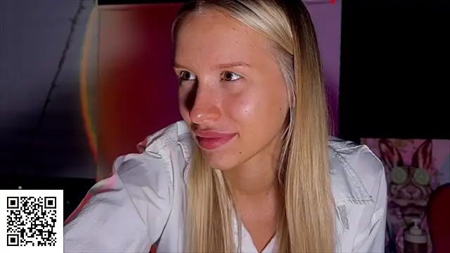 Snapshot of ElysiaXo chatting on 9, 11, 2025 ElysiaXo online show from 9, 11, 2025