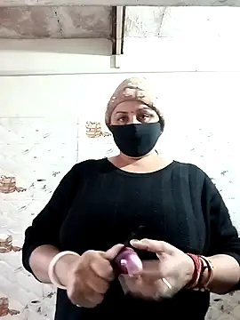 Rakhi sawant143 online show from 18, 12, 2025