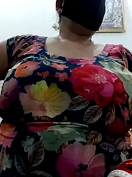 Snapshot of Rakhi_sawant143 chatting on 23, 9, 2025 Rakhi sawant143 online show from 23, 9, 2025