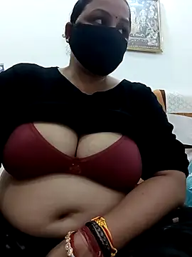 Snapshot of Rakhi_sawant143 chatting on 3, 11, 2025 Rakhi sawant143 online show from 3, 11, 2025