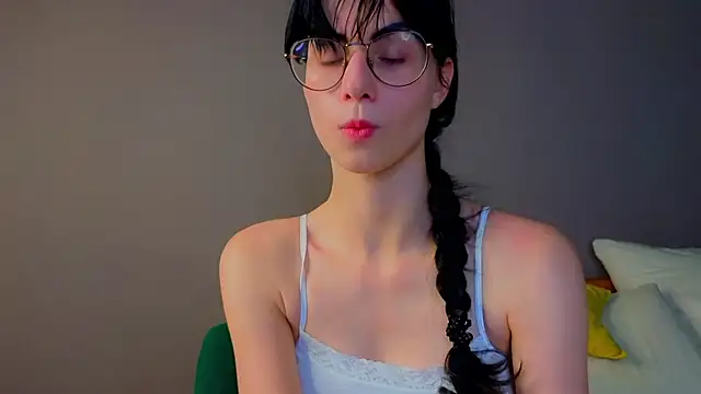 ArlineJanik online show from 26, 9, 2025