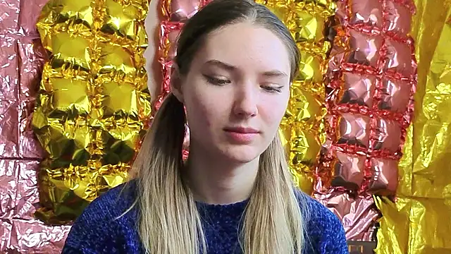  kikiclark   online show from 18, 3, 2026