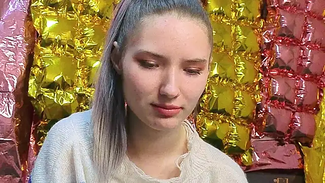  kikiclark   online show from 16, 4, 2026