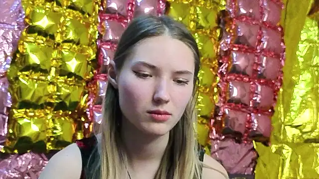  kikiclark   online show from 15, 3, 2026