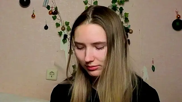  kikiclark   online show from 31, 1, 2026