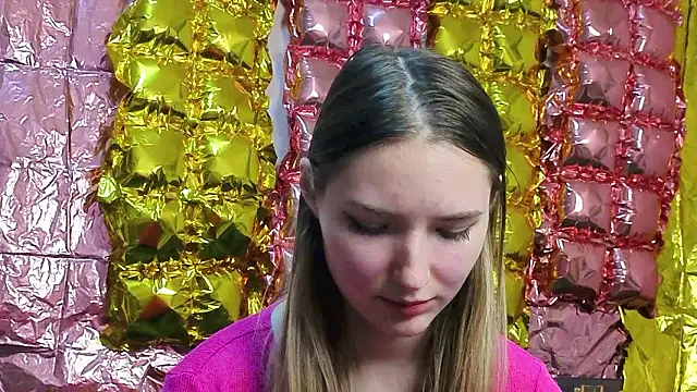  kikiclark   online show from 16, 3, 2026