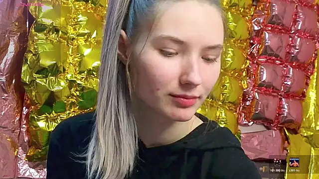  kikiclark   online show from 19, 4, 2026