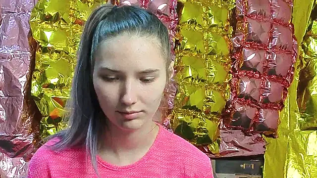  kikiclark   online show from 11, 4, 2026