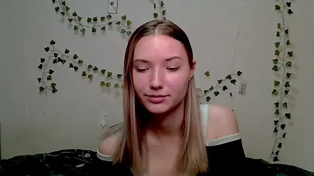  kikiclark   online show from 9, 11, 2025