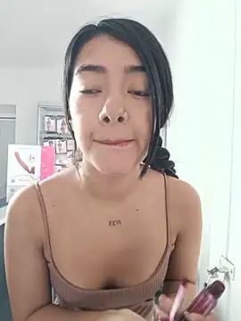 Snapshot of Lucianaa_Guerra chatting on 21, 5, 2026 Lucianaa Guerra online show from 21, 5, 2026