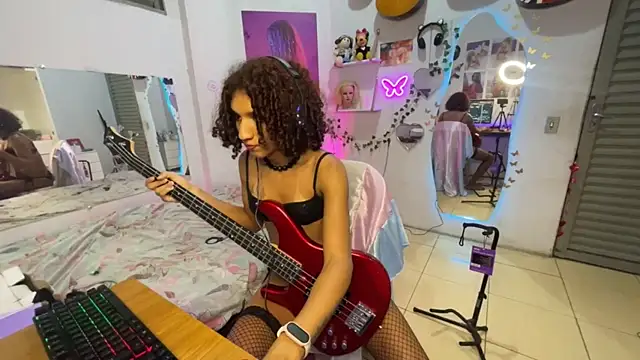 Jade Munich online show from 30, 6, 2026