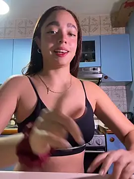 hottiee melannie online show from 1, 4, 2026