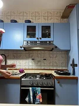 hottiee melannie online show from 4, 4, 2026