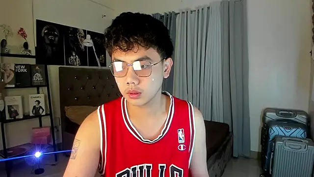 mightyhotcock online show from 15, 9, 2025