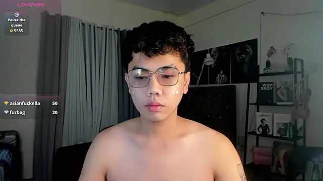 mightyhotcock online show from 17, 9, 2025