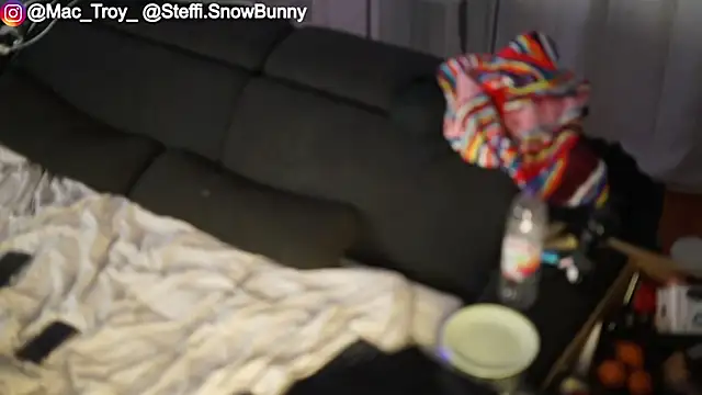 Steffi Snowbunny online show from 27, 11, 2025