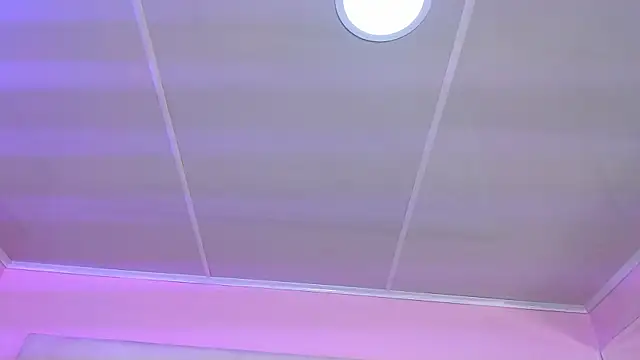 Miaa Smithh   online show from 27, 10, 2025