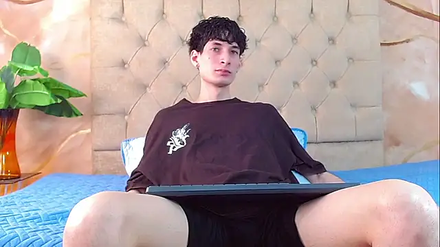 Snapshot of Luke_Carter chatting on 1, 6, 2026 Luke Carter online show from 1, 6, 2026